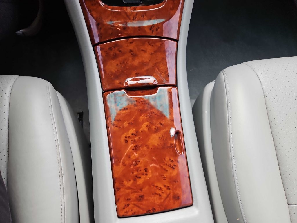 Toyota Highlander V6 2WD with 3rd-Row Seat 2006