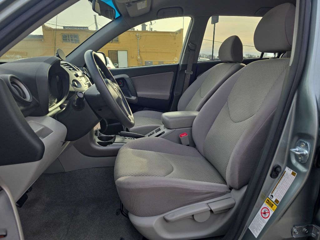 Toyota RAV4 Base I4 2WD 2008