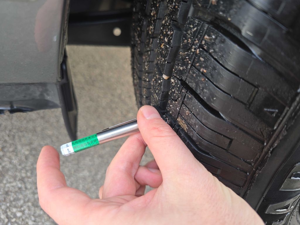 Toyota RAV4 Base I4 2WD 2008