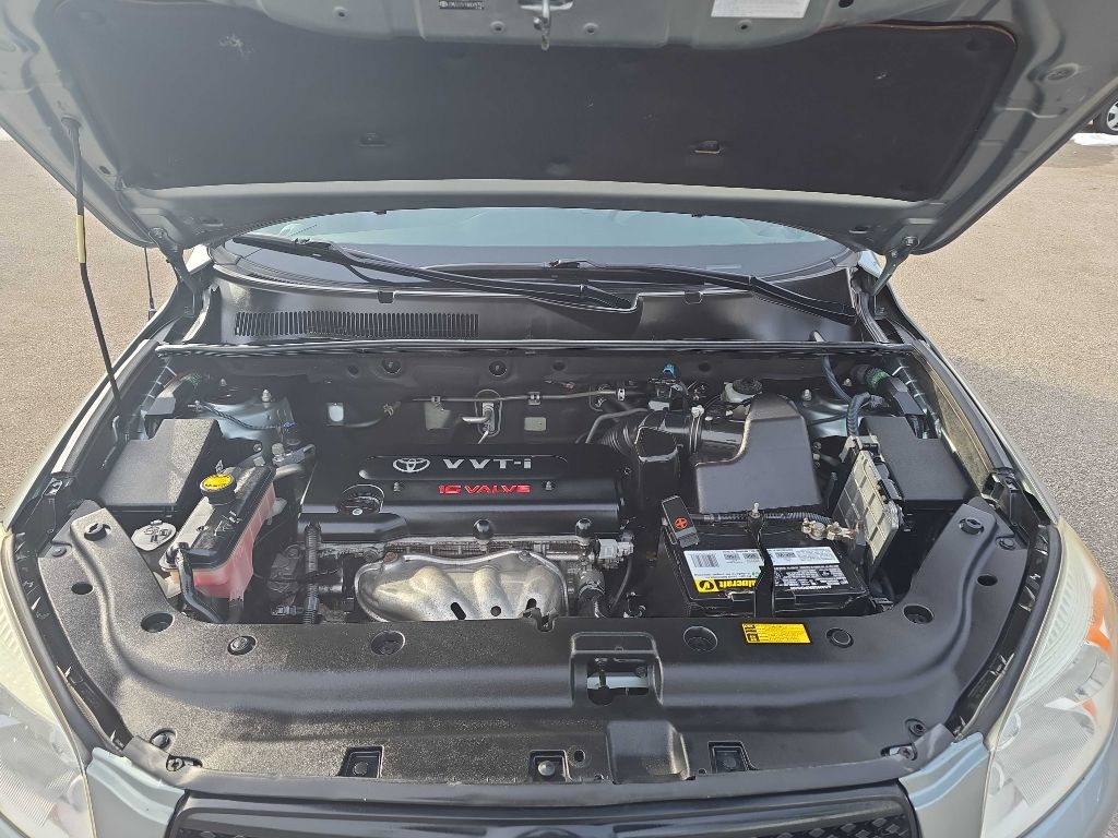 Toyota RAV4 Base I4 2WD 2008