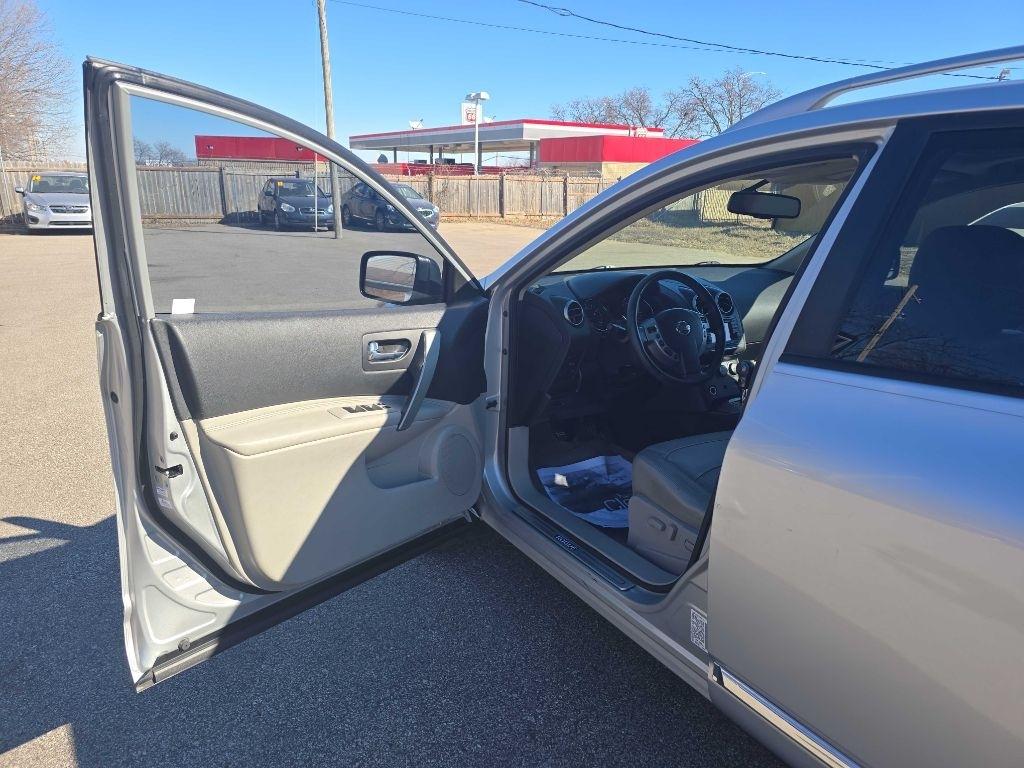 Nissan Rogue S 2WD 2012