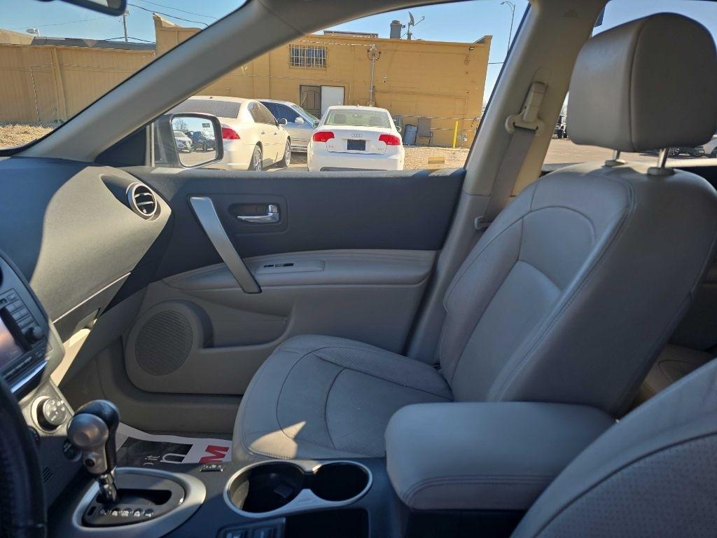 Nissan Rogue S 2WD 2012