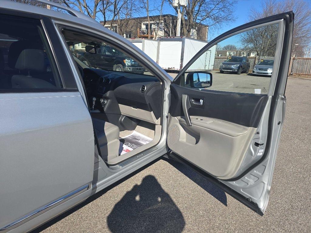 Nissan Rogue S 2WD 2012