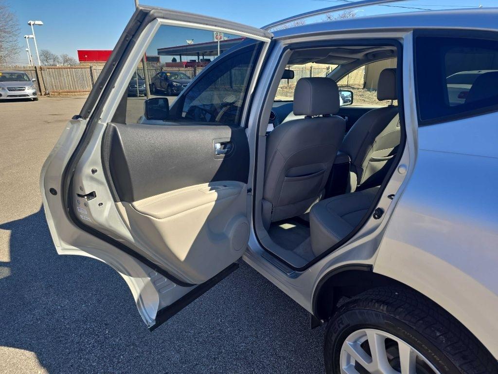 Nissan Rogue S 2WD 2012