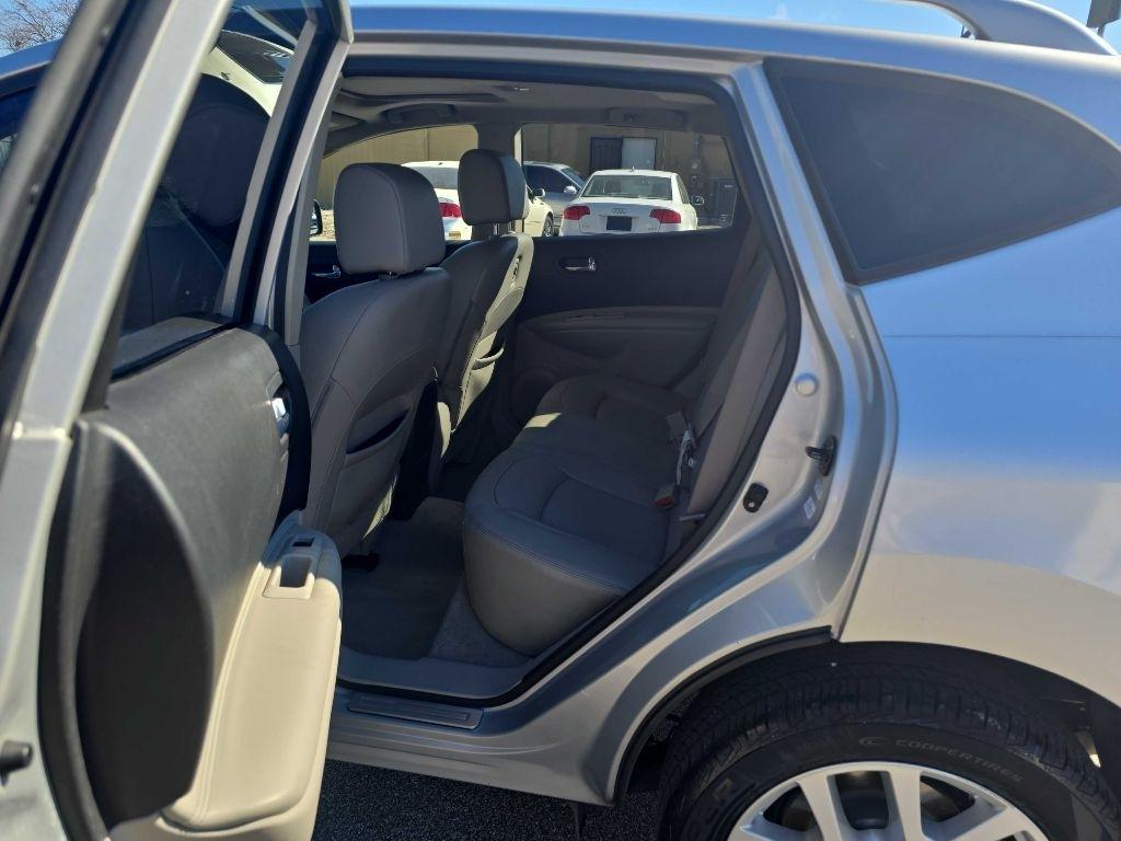 Nissan Rogue S 2WD 2012