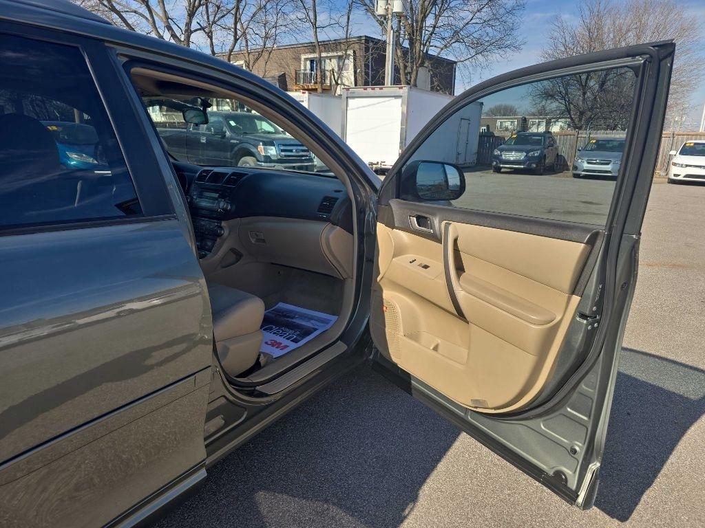 Toyota Highlander Sport 2WD 2009