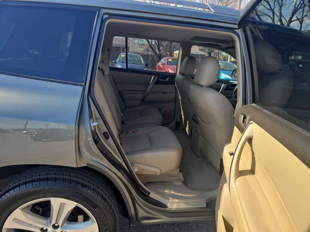 Toyota Highlander Sport 2WD 2009