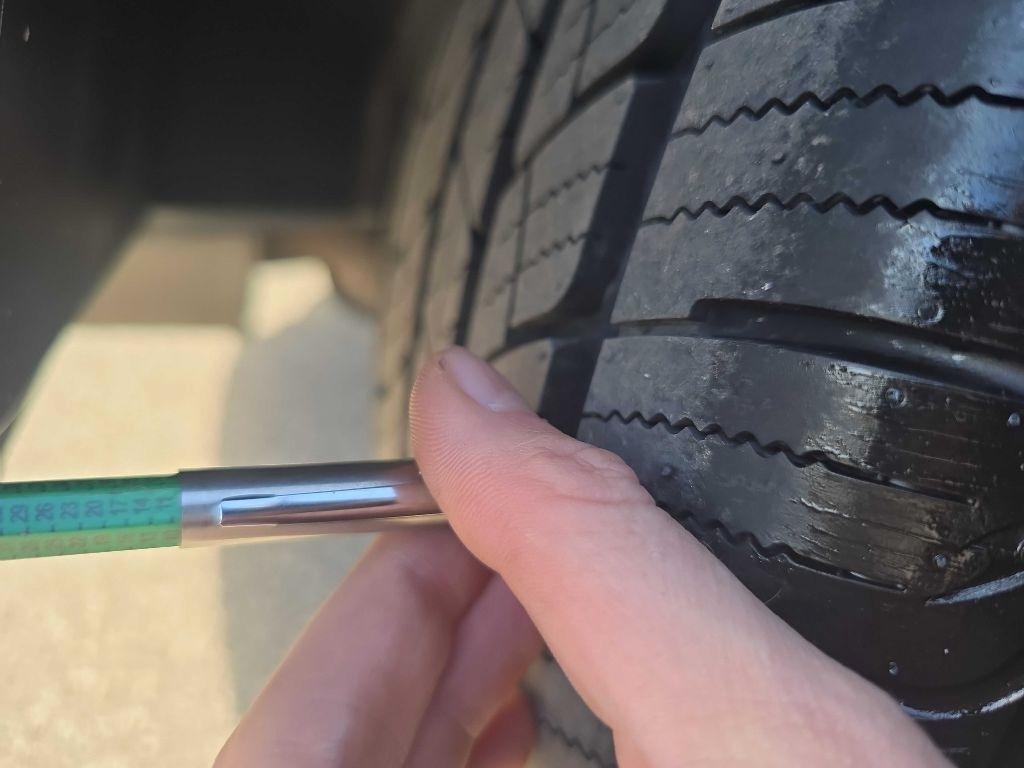 Toyota Highlander Sport 2WD 2009