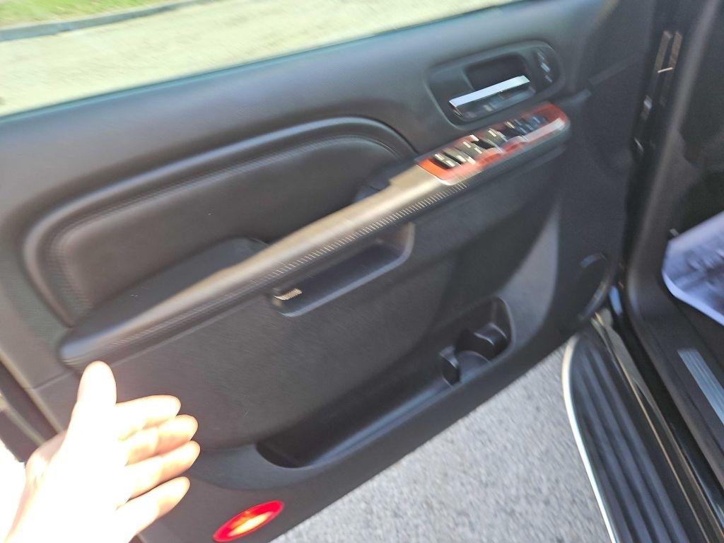 Cadillac Escalade AWD Luxury 2013