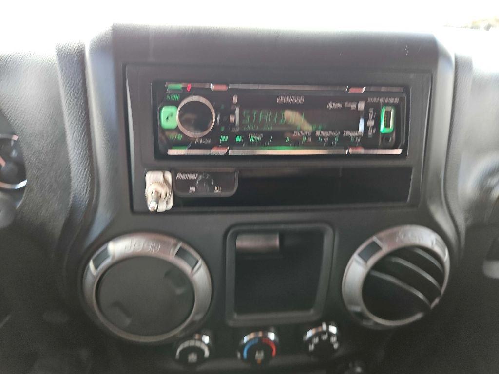 Jeep Wrangler Sport 4WD 2011