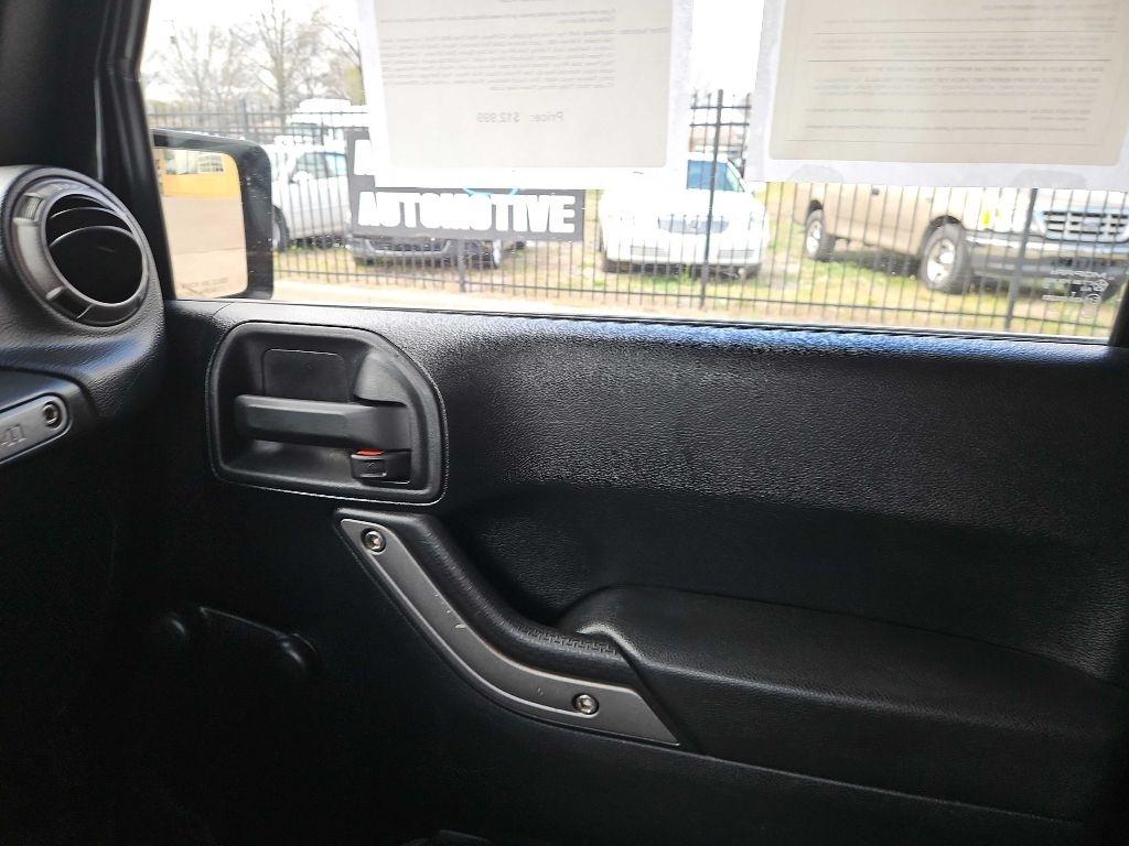 Jeep Wrangler Sport 4WD 2011