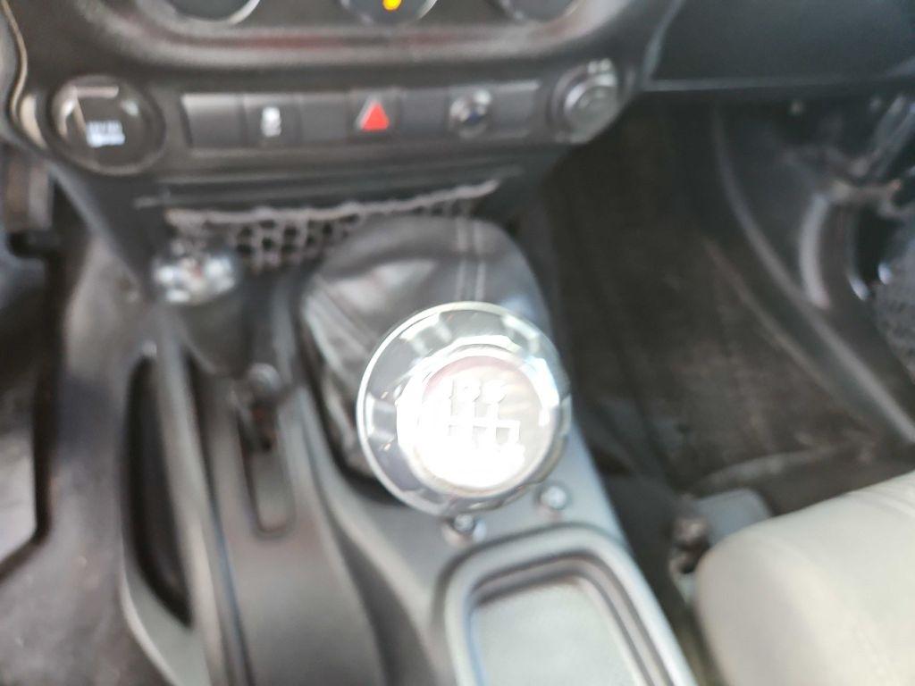 Jeep Wrangler Sport 4WD 2011