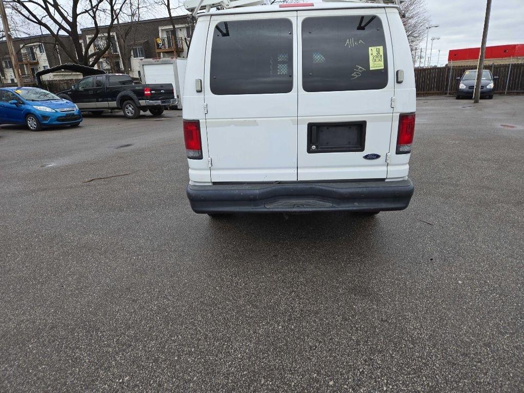 Ford Econoline E-250 2008