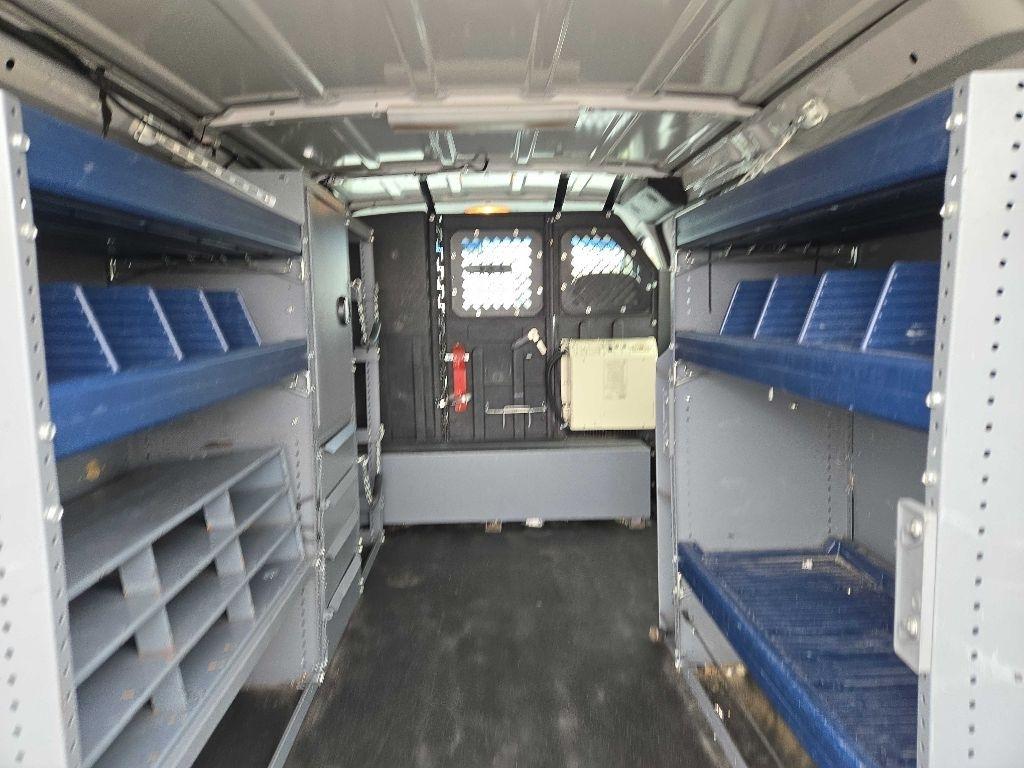 Ford Econoline E-250 2008