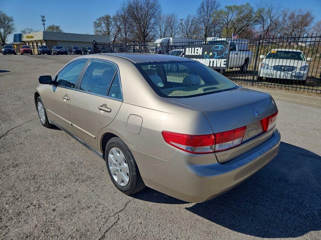 Honda Accord LX sedan AT 2003