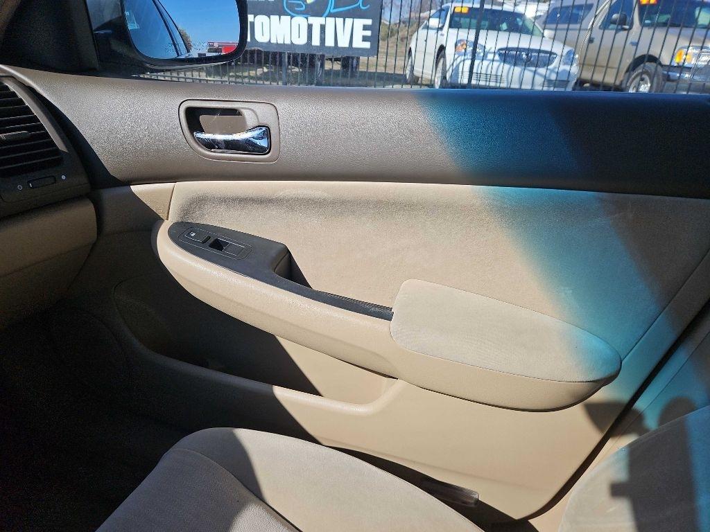 Honda Accord LX sedan AT 2003