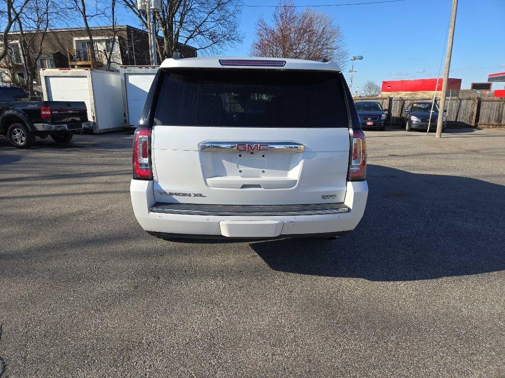 GMC Yukon XL Denali 4WD 2016
