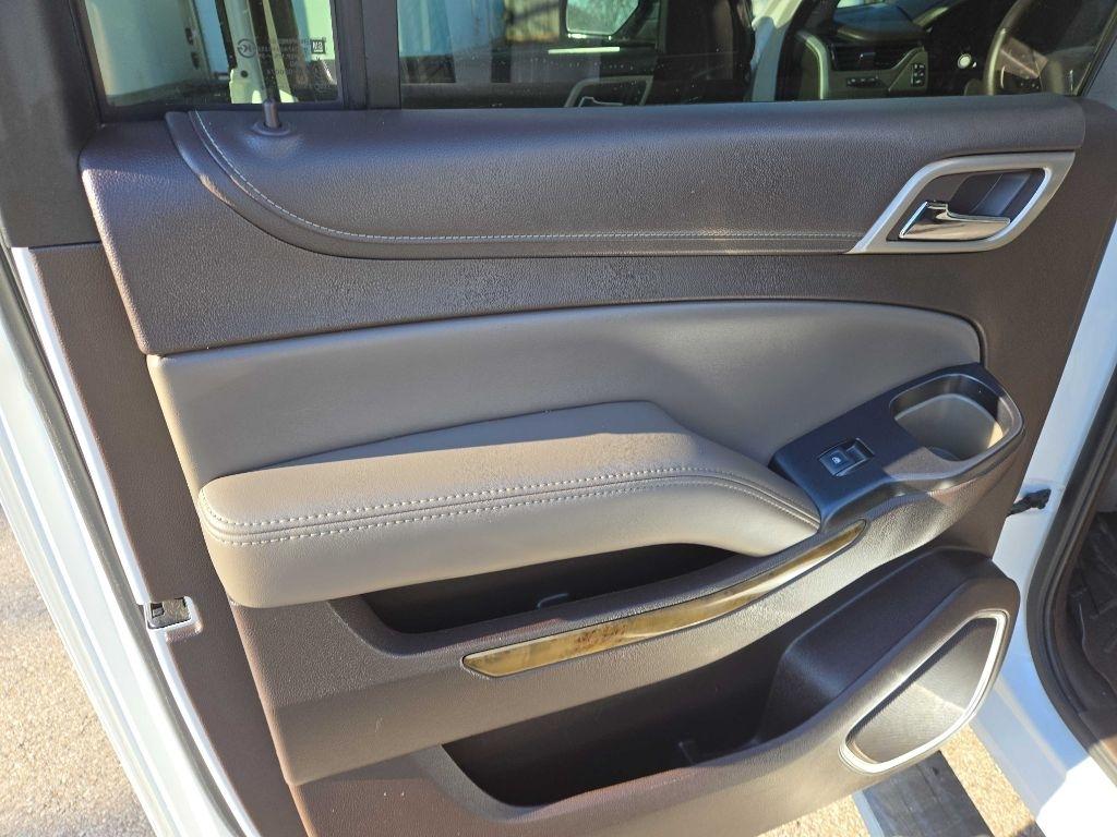 GMC Yukon XL Denali 4WD 2016