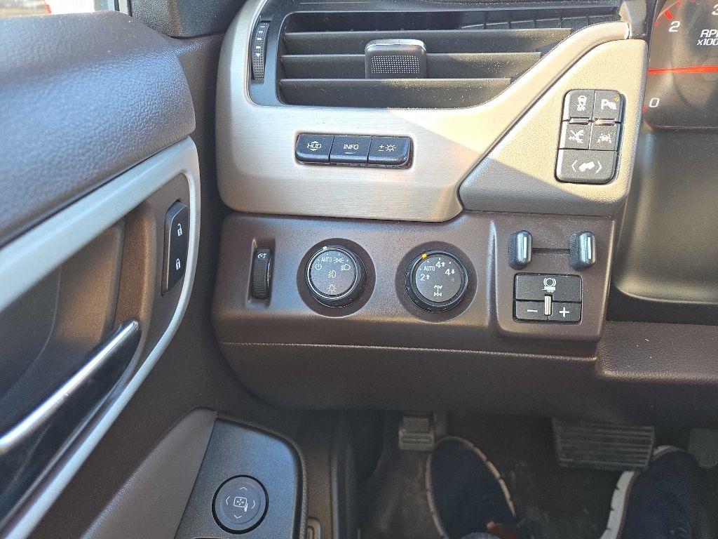 GMC Yukon XL Denali 4WD 2016