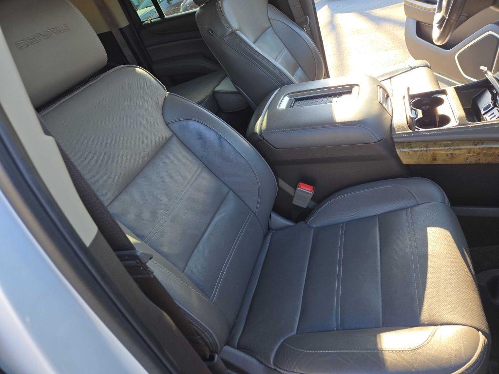 GMC Yukon XL Denali 4WD 2016