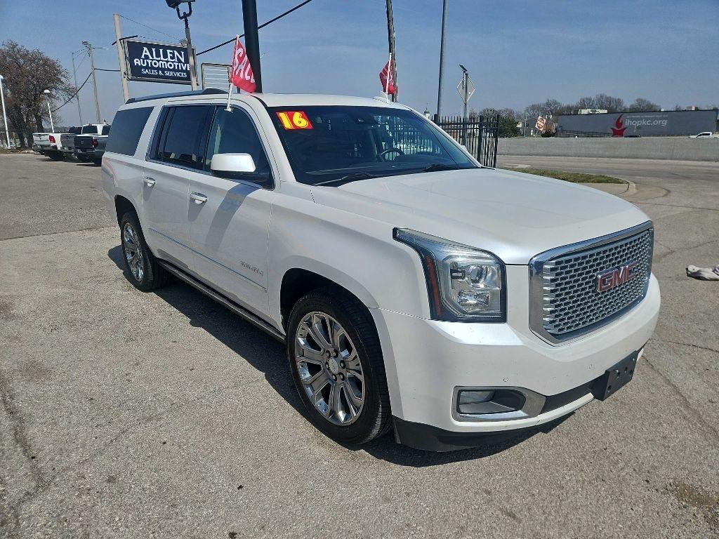 GMC Yukon XL Denali 4WD 2016
