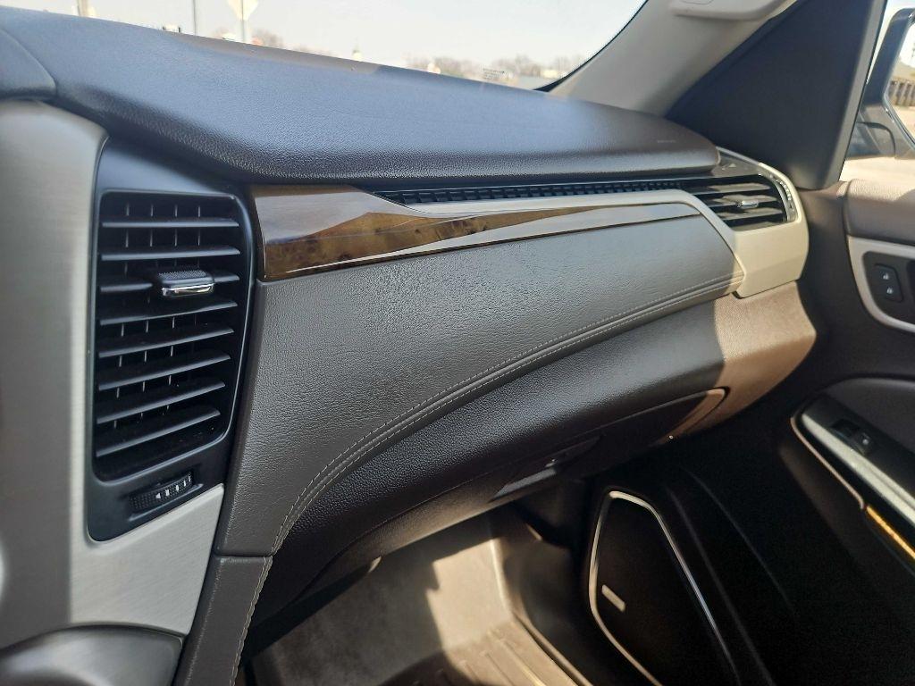 GMC Yukon XL Denali 4WD 2016