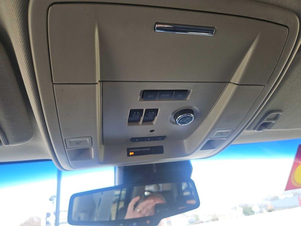 GMC Yukon XL Denali 4WD 2016