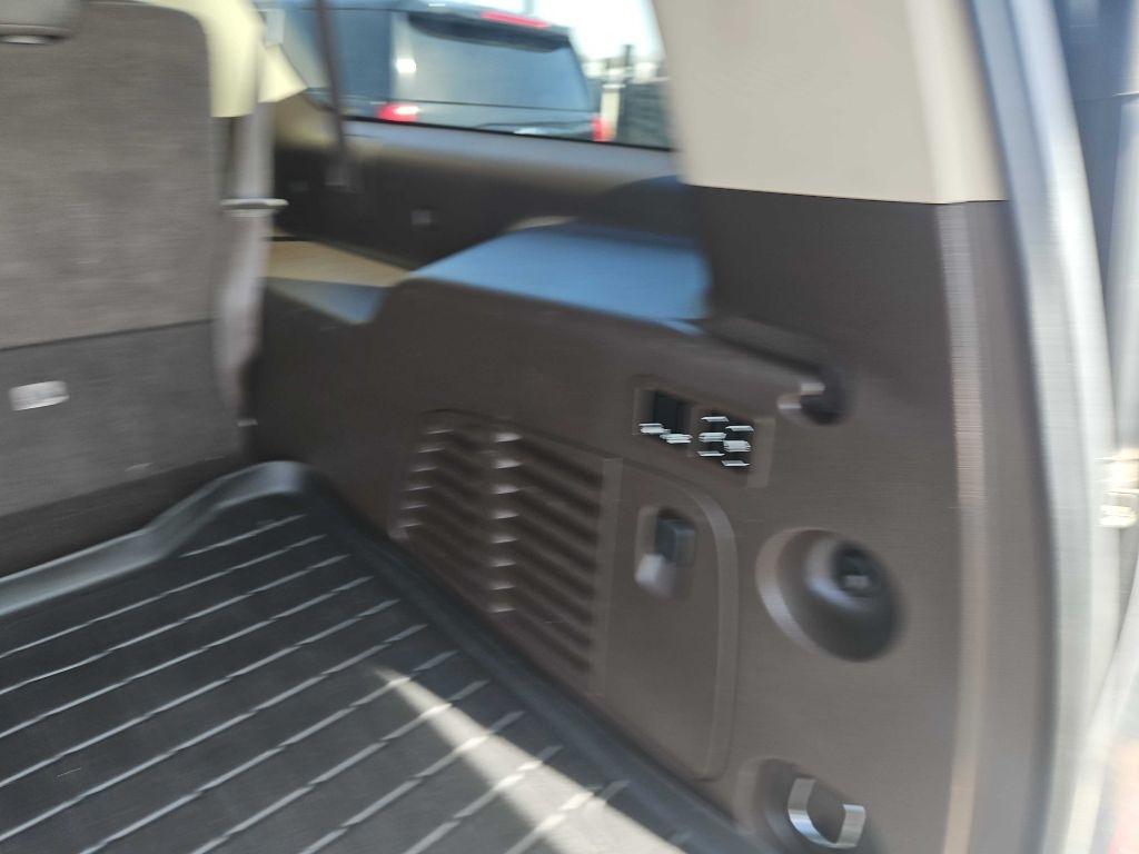 GMC Yukon XL Denali 4WD 2016