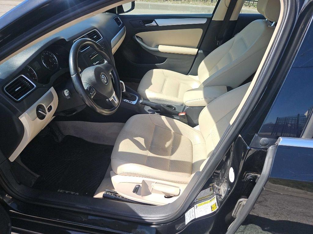 Volkswagen Jetta SE 2014