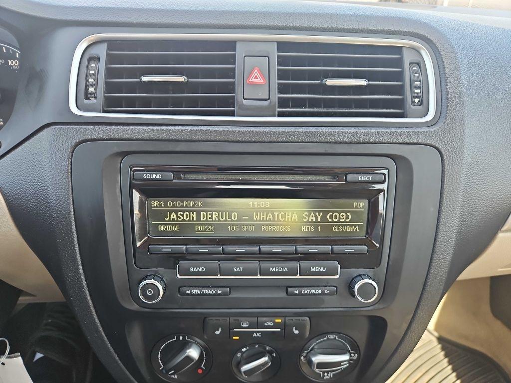 Volkswagen Jetta SE 2014