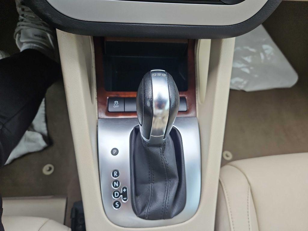 Volkswagen Eos Lux 2012