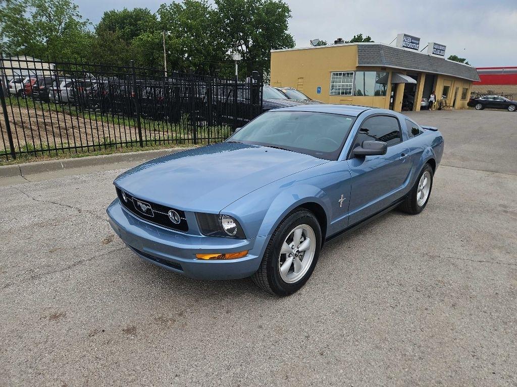 2007 Ford Mustang V6 Deluxe Coupe
