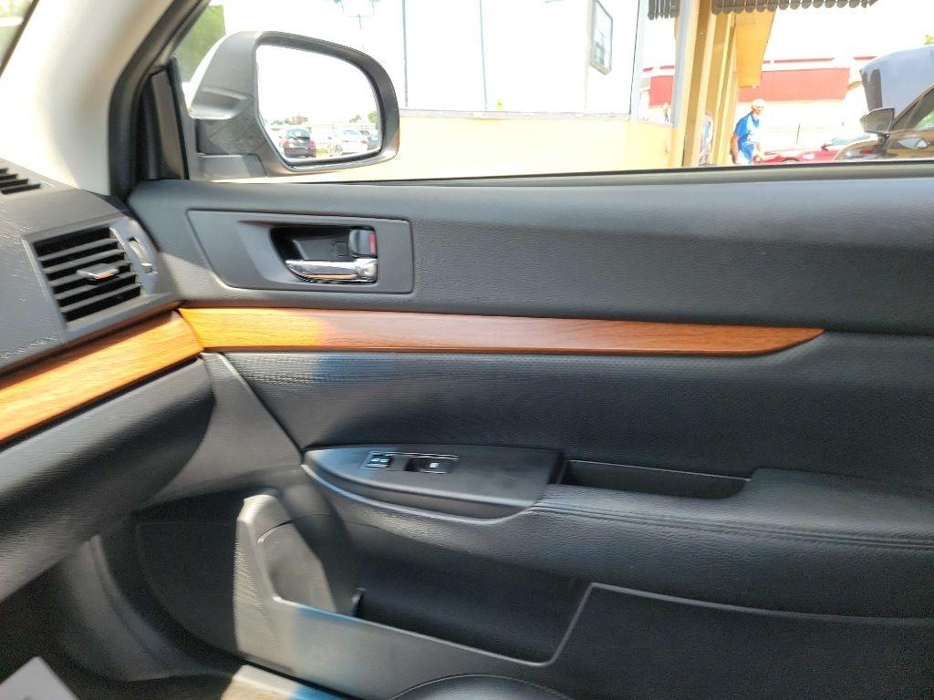 Subaru Outback 2.5i Limited 2013