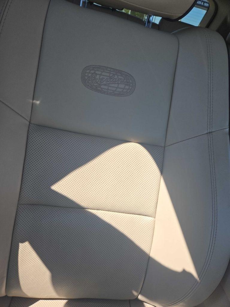 Jeep Grand Cherokee Overland 4WD 2014