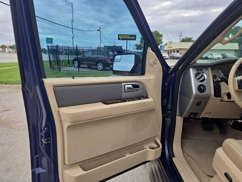 Ford Expedition XLT 4WD 2012