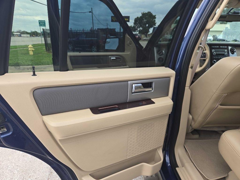 Ford Expedition XLT 4WD 2012