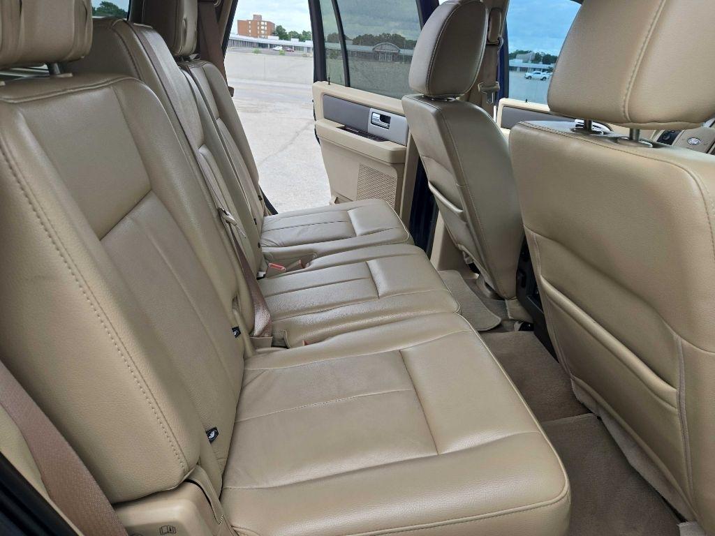 Ford Expedition XLT 4WD 2012