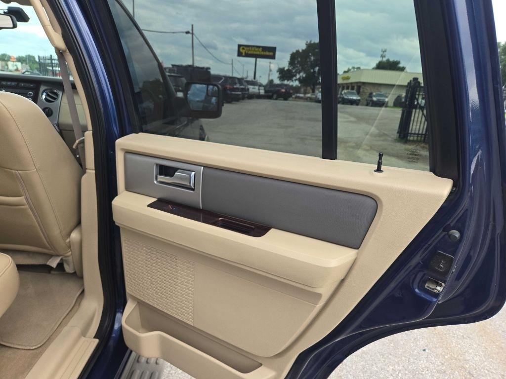 Ford Expedition XLT 4WD 2012