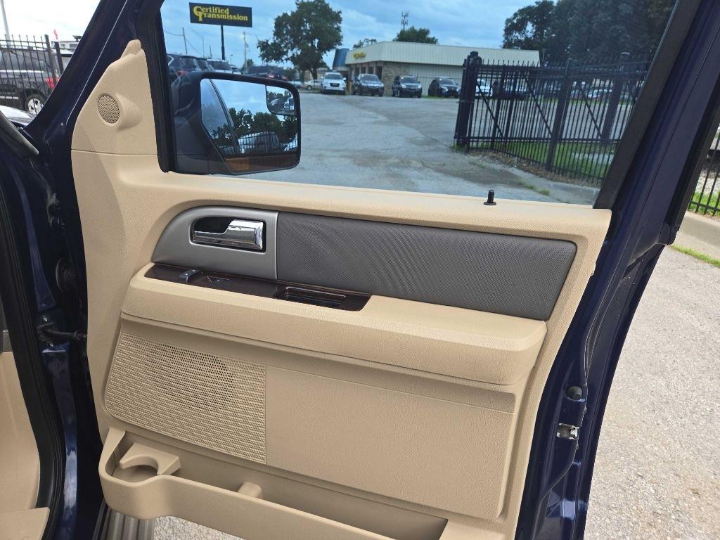 Ford Expedition XLT 4WD 2012