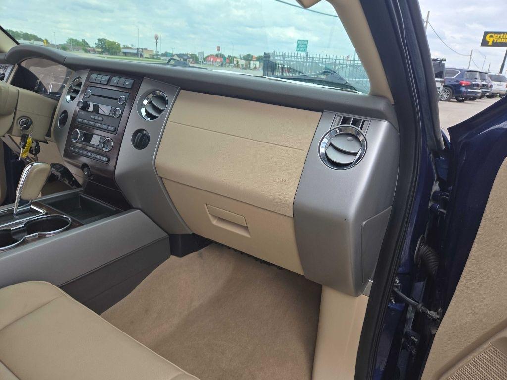 Ford Expedition XLT 4WD 2012