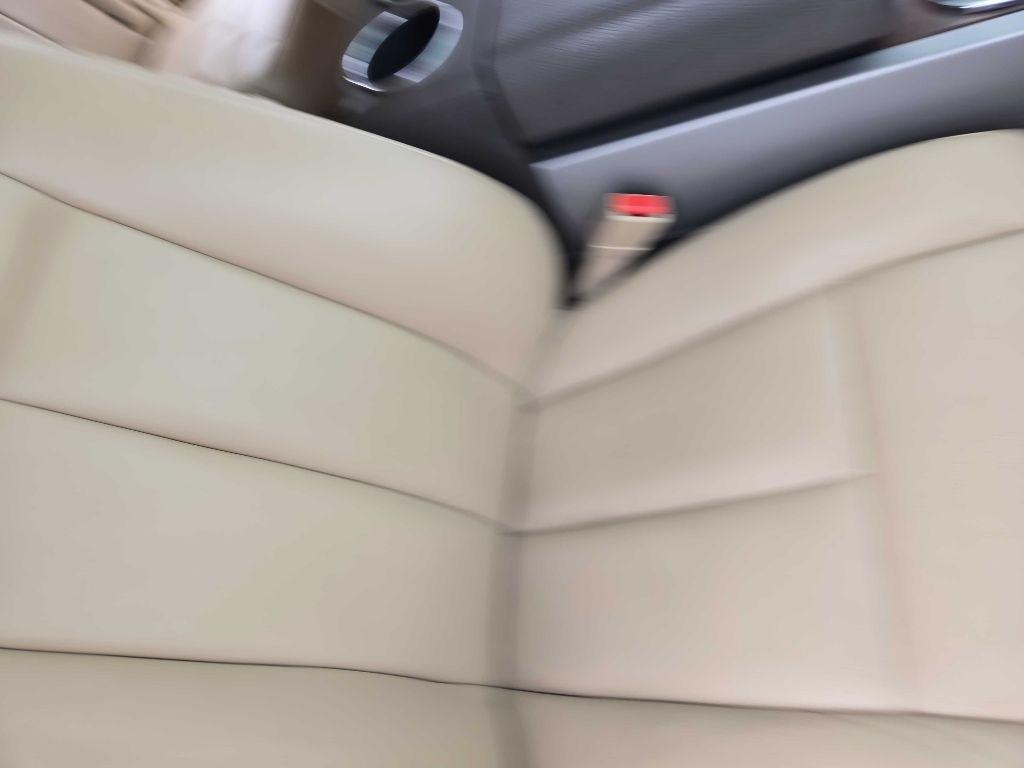 Ford Expedition XLT 4WD 2012