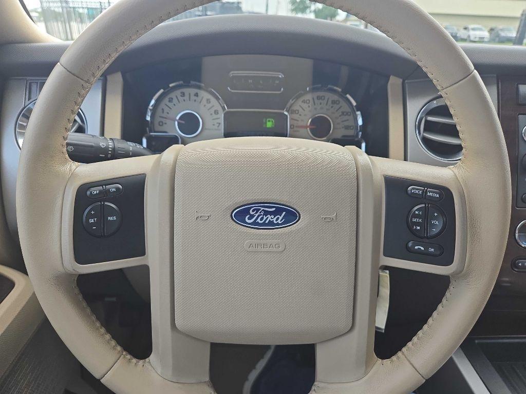 Ford Expedition XLT 4WD 2012