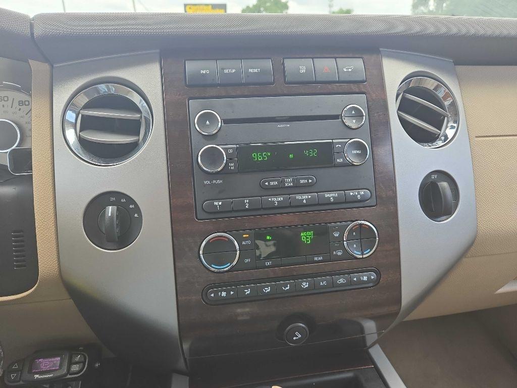 Ford Expedition XLT 4WD 2012