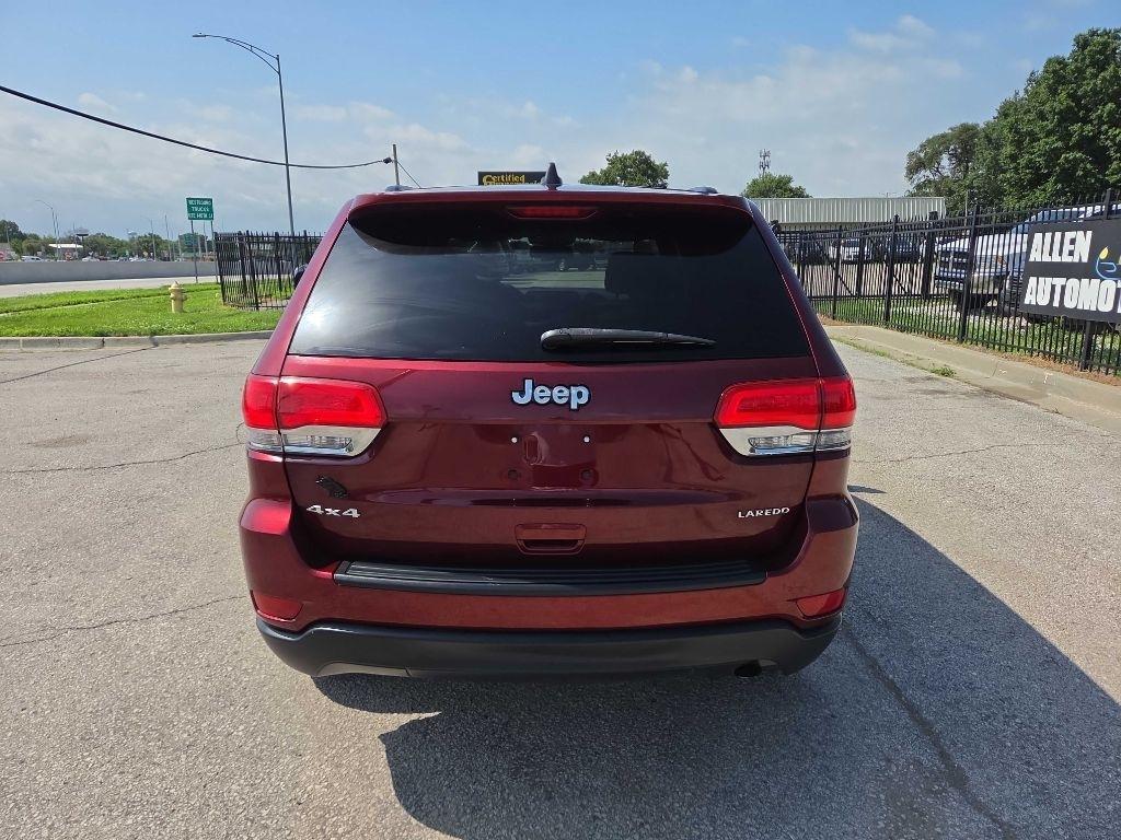 Jeep Grand Cherokee Laredo 4WD 2016