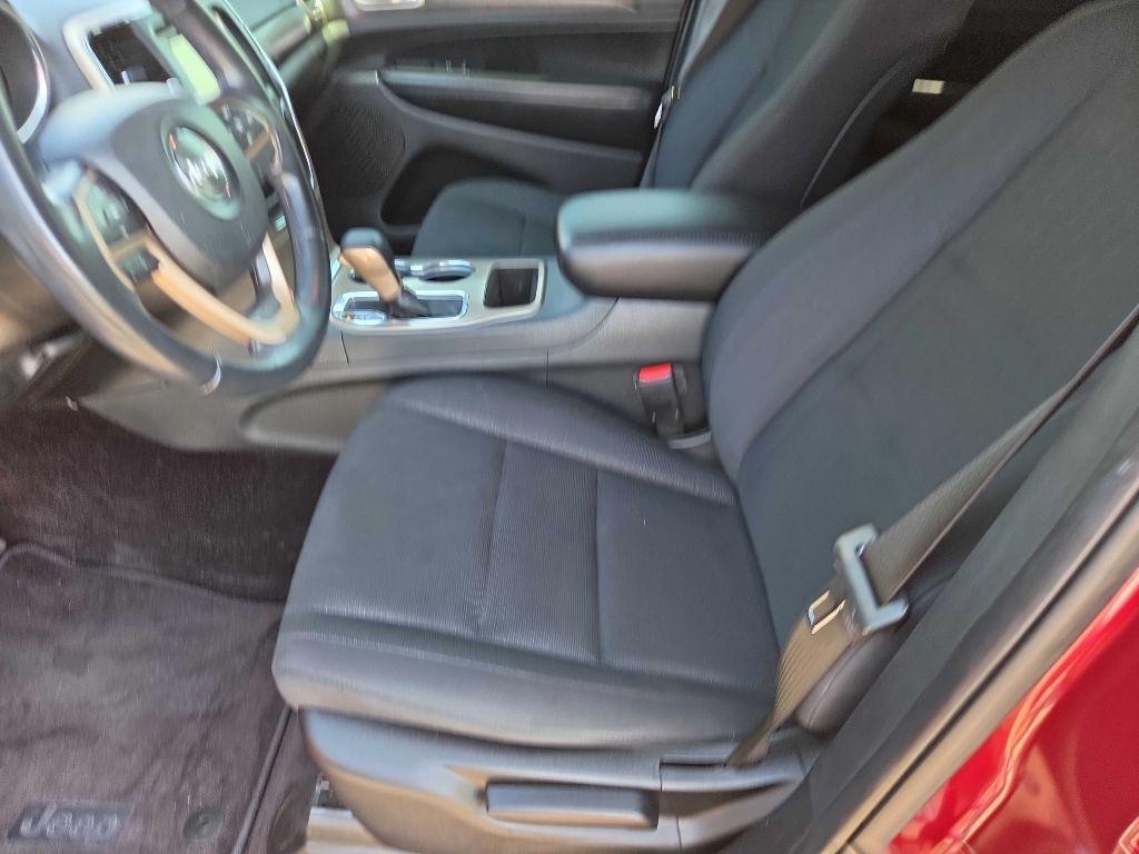 Jeep Grand Cherokee Laredo 4WD 2016