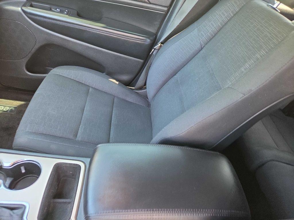 Jeep Grand Cherokee Laredo 4WD 2016