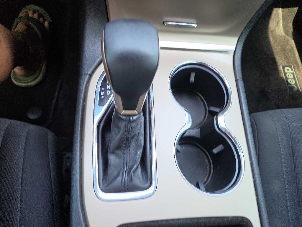 Jeep Grand Cherokee Laredo 4WD 2016