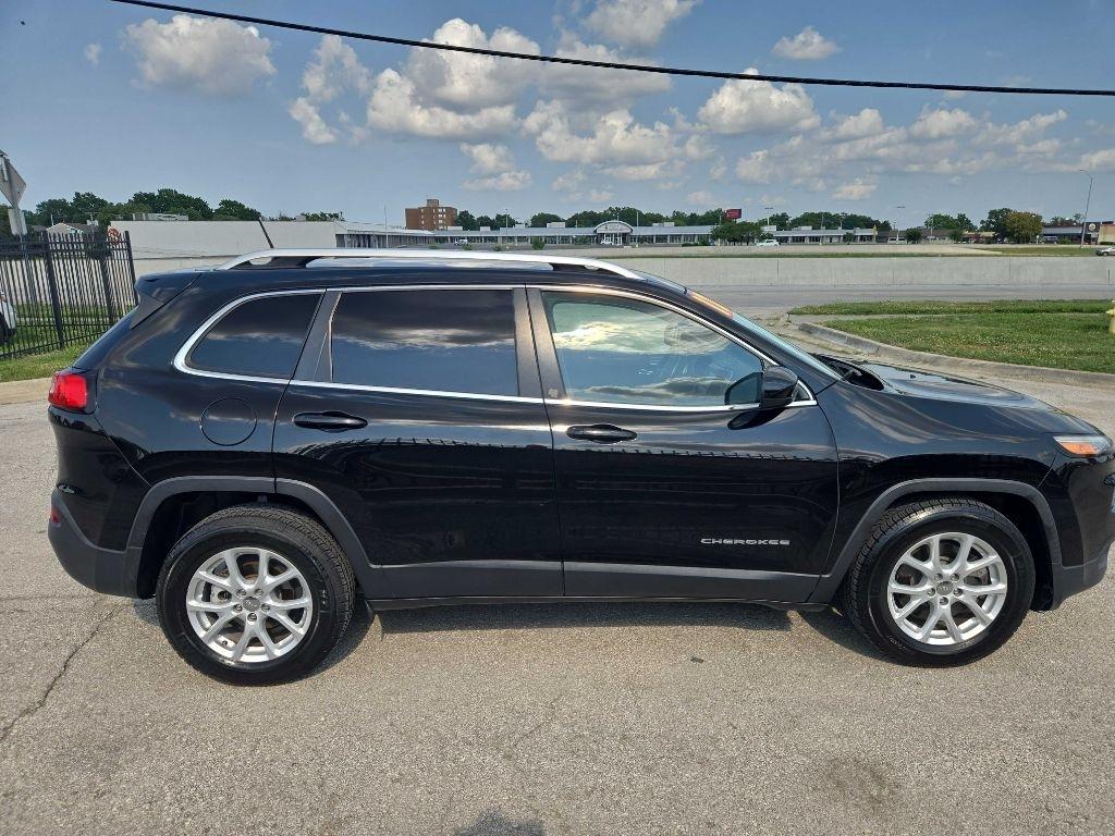 Jeep Cherokee Latitude FWD 2017