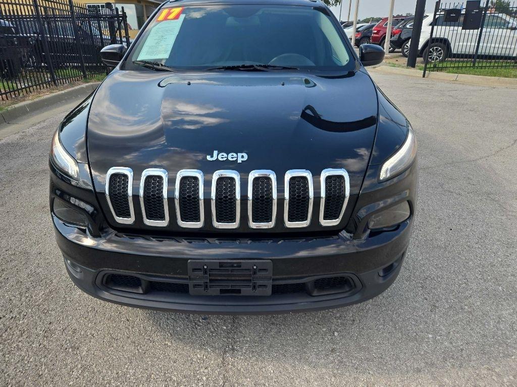 Jeep Cherokee Latitude FWD 2017