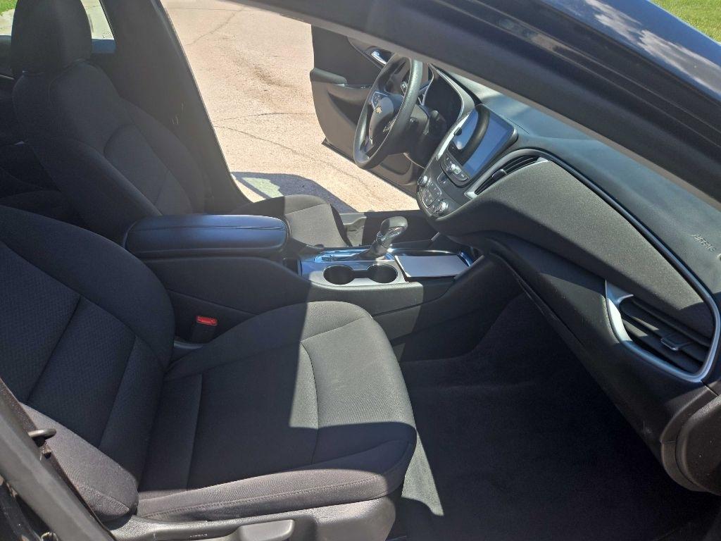 Chevrolet Malibu  2023
